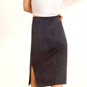 Aritzia Wilfred - Vegan / Faux Suede Lis Midi Pencil Skirt with Slits - Sz 2